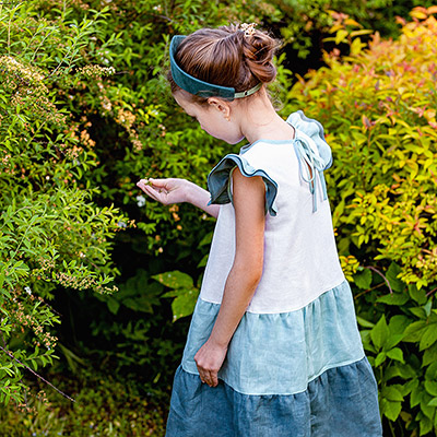 Фото товара "Льняной сарафан Кокетка зелено-голубой" при наведении