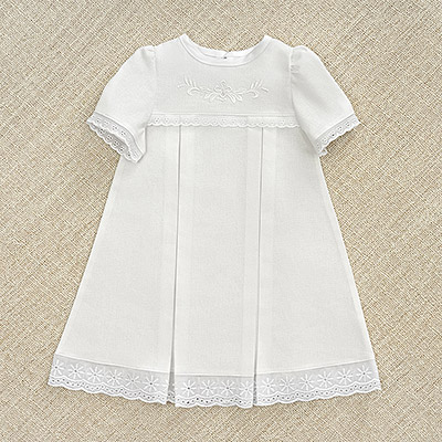 Фото товара "Крестильное платье "Аленка" с чепчиком" из магазина ЛиноБамбино