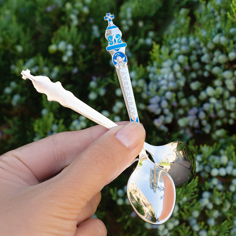 Серебряная ложечка с эмалью Крестнику фото 1