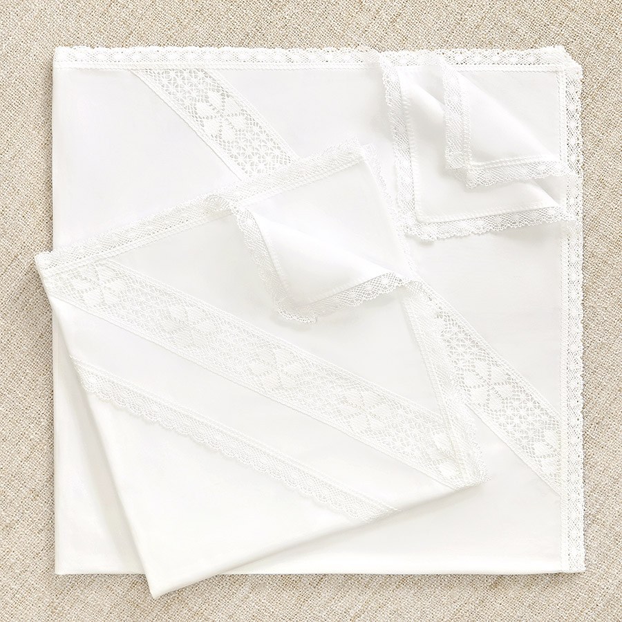 Крестильный комплект "Ольга" для девочки с пеленкой фото 2