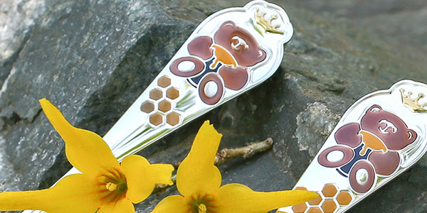 Что подарить ребенку на Рождество: серебряные сувениры и не только