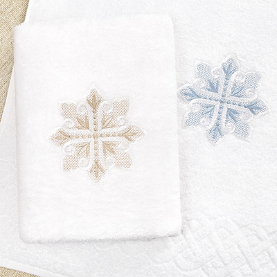 Махровое полотенце с вышитым крестом-звездицей - миниатюра фотографии товара в каталоге ЛиноБамбино