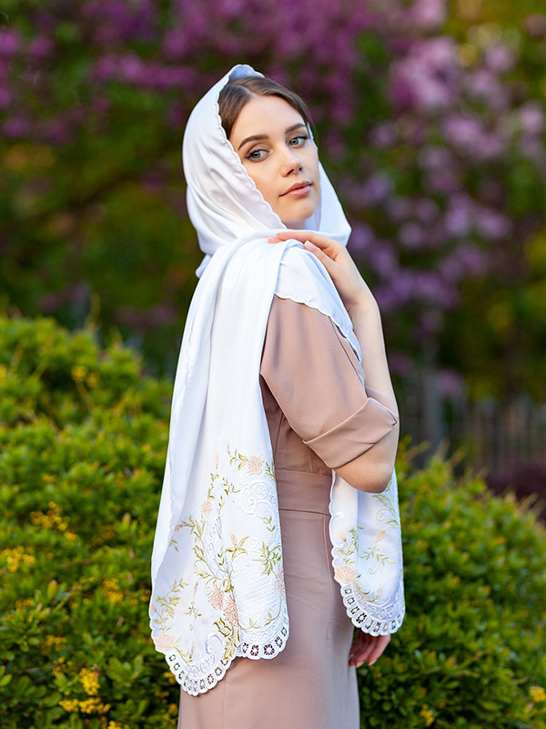 Вышитый палантин "Иоланта" фото 3