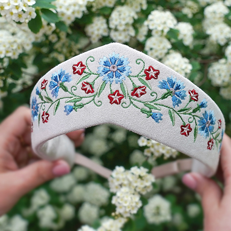 Кокошник с вышивкой в ассортименте фото 3