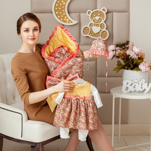 Комплект на выписку "Арабески" для девочки - миниатюра фотографии товара в каталоге ЛиноБамбино