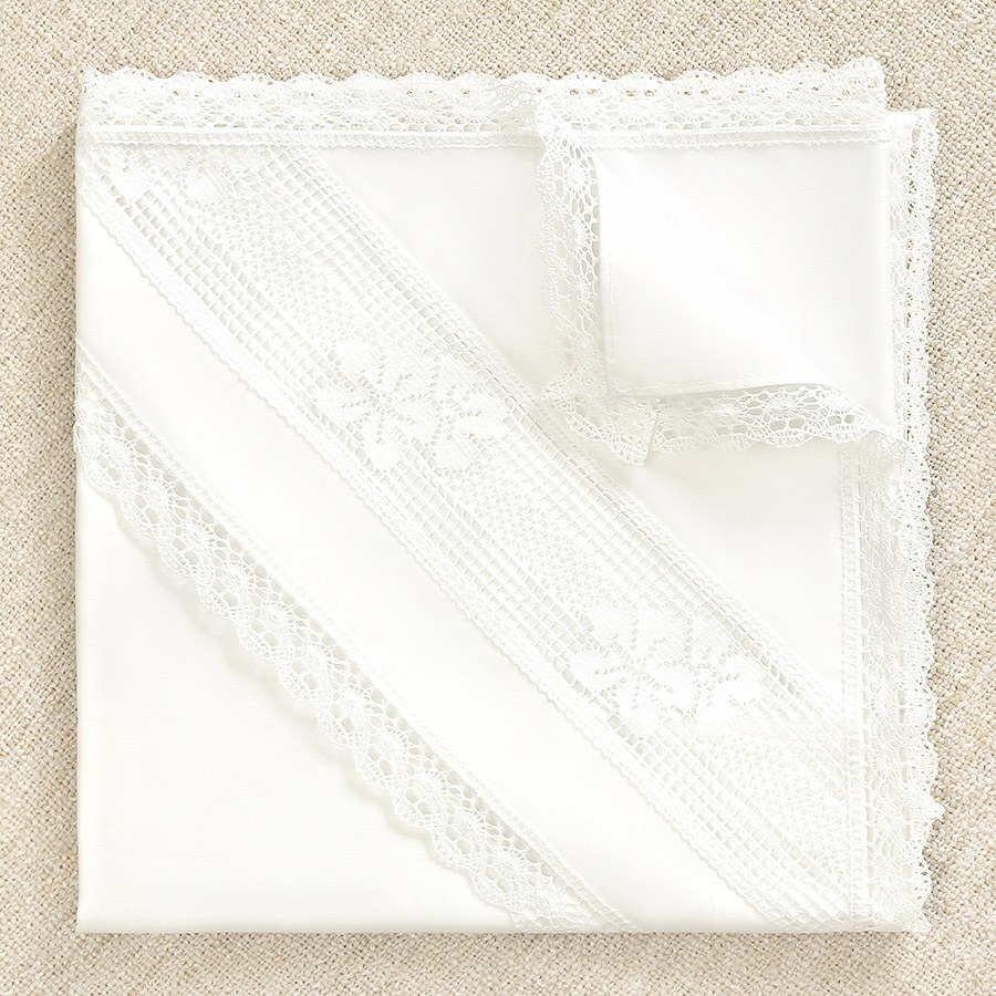 Крестильный комплект "Ксения" для девочки с пеленкой фото 8