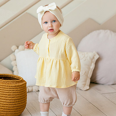 Костюмчик из муслина Дуэт бежево-желтый для девочки - миниатюра фотографии товара в каталоге ЛиноБамбино