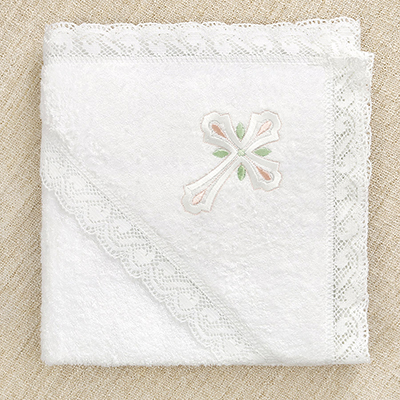 Фото товара "Кружевное полотенце для крещения "Крестик с листочками"" при наведении