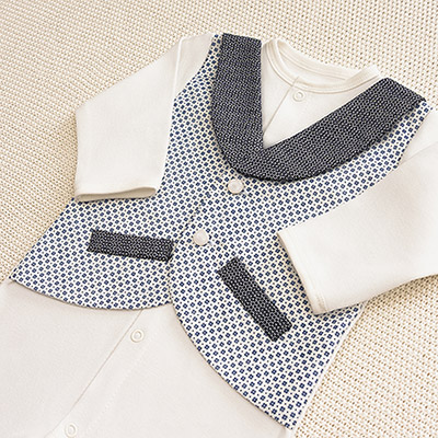 Фото товара "Костюмчик/комплект с уголком Денди крестики-нолики" из магазина ЛиноБамбино