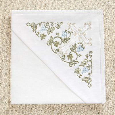 Пеленка для крещения с капюшоном  "Процветший крест" - миниатюра фотографии товара в каталоге ЛиноБамбино