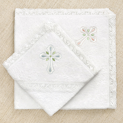 Кружевное полотенце для крещения "Крестик с листочками" - миниатюра фотографии товара в каталоге ЛиноБамбино