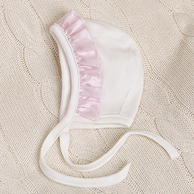 Фото товара "Трикотажный чепчик для девочки "Адель"" из магазина ЛиноБамбино