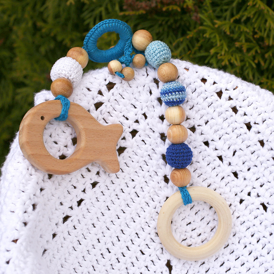 Грызунок Рыбка, деревянно-вязаная игрушка фото 3