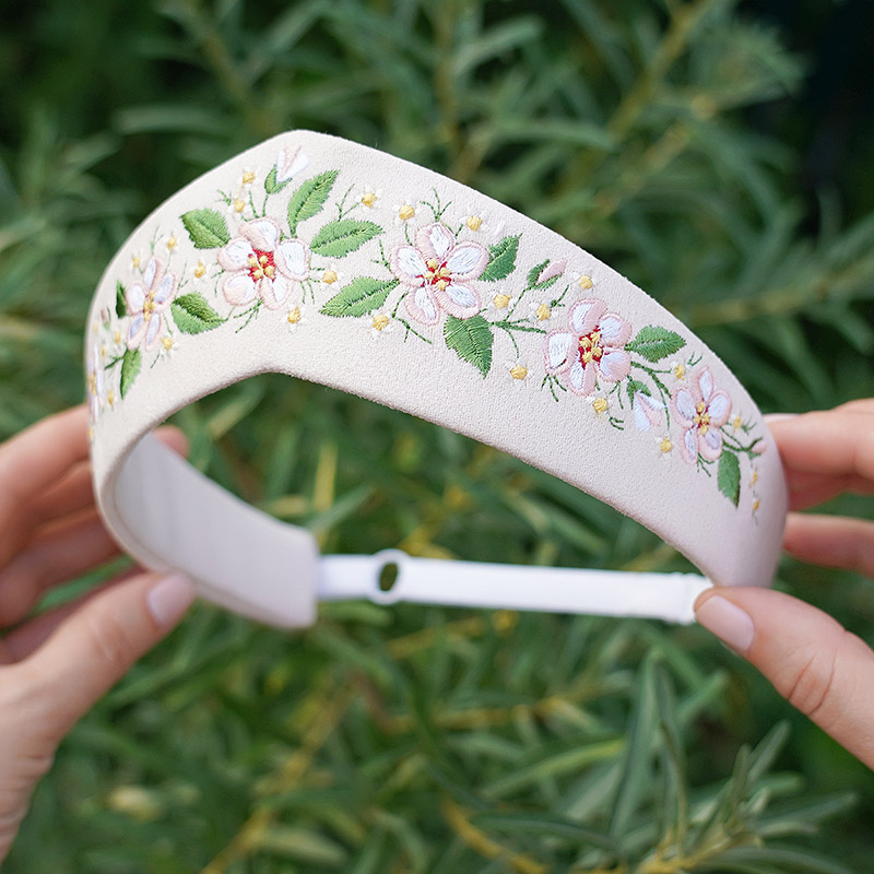 Кокошник с вышивкой в ассортименте фото 6