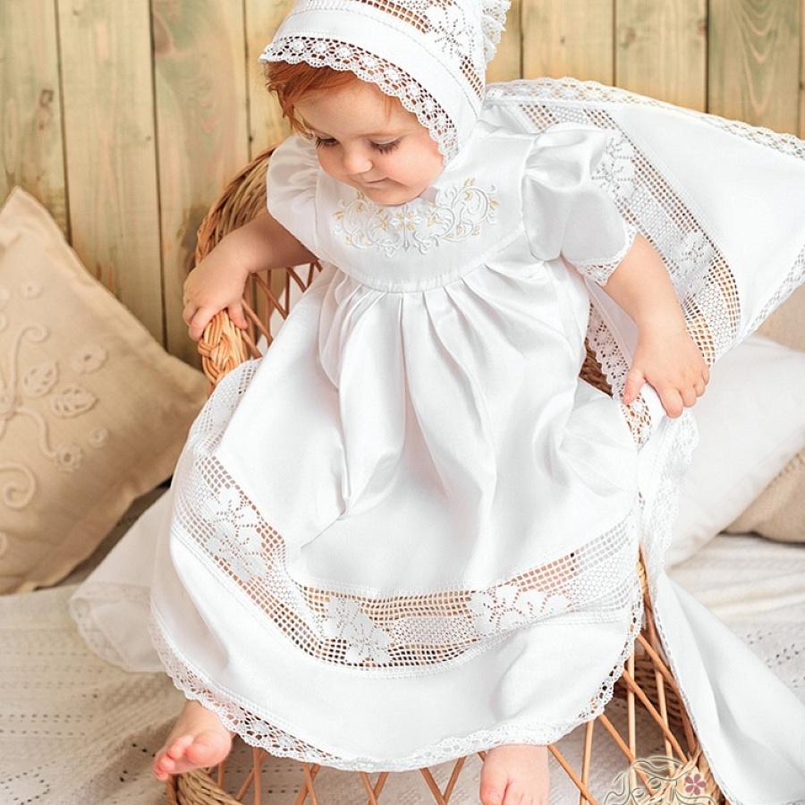 Фото товара "Крестильный комплект "Ксения" для девочки с пеленкой" при наведении