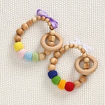 Деревянно-вязаный грызунок с подвижным колечком