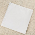 Пеленка с кружевной оторочкой