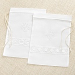 Мешочек для крестильных принадлежностей с кружевной вставкой