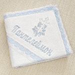 Кружевное полотенце с капюшоном "Крест с лозой"