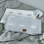 Вязаный детский плед "Машинки"