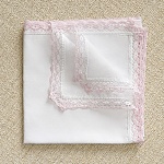 Пеленка с кружевной оторочкой