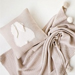 Декоративная подушка Зайка на бежевом