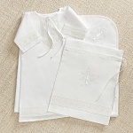 Крестильный комплект "Ручеек" для ребенка с пеленкой