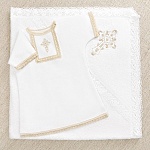 Полотенце с кружевом для крещения "Перышко"