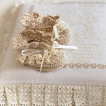 Вышитая подушка "Разговор с Ангелом"