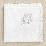 Махровое кружевное полотенце для крещения "Обвитый крестик"