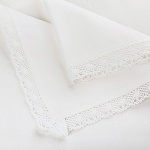 Пеленка с кружевной оторочкой